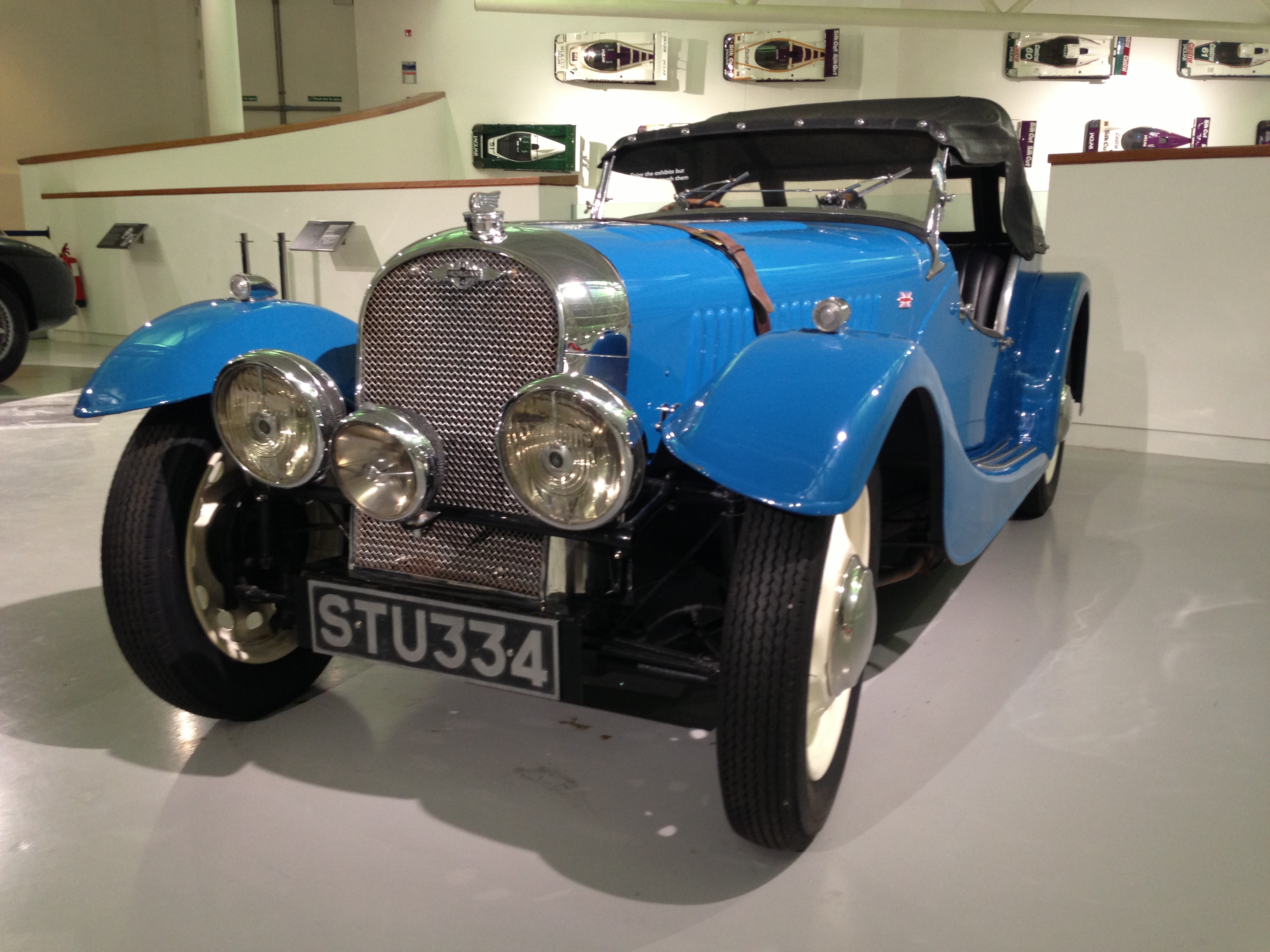 Old Classic Cars badassentity-badassentity-kustomblr-vintage-car-classic-car-antique