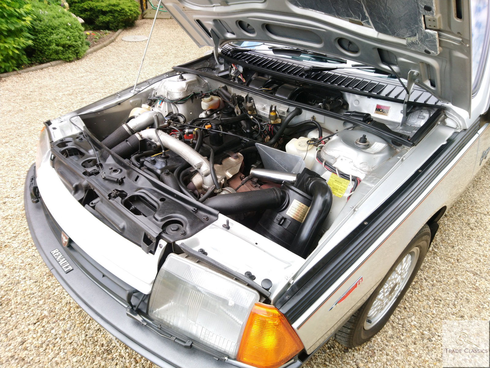 https://www.tradeclassics.com/wp-content/uploads/2019/07/1985-Renault-Fuego-Turbo-900.jpg