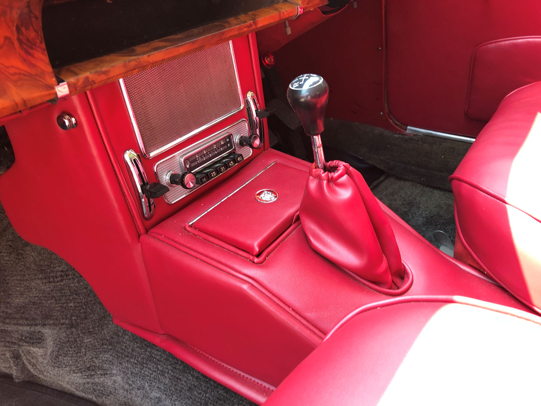 1964 Jaguar MKII 3.8 MOD