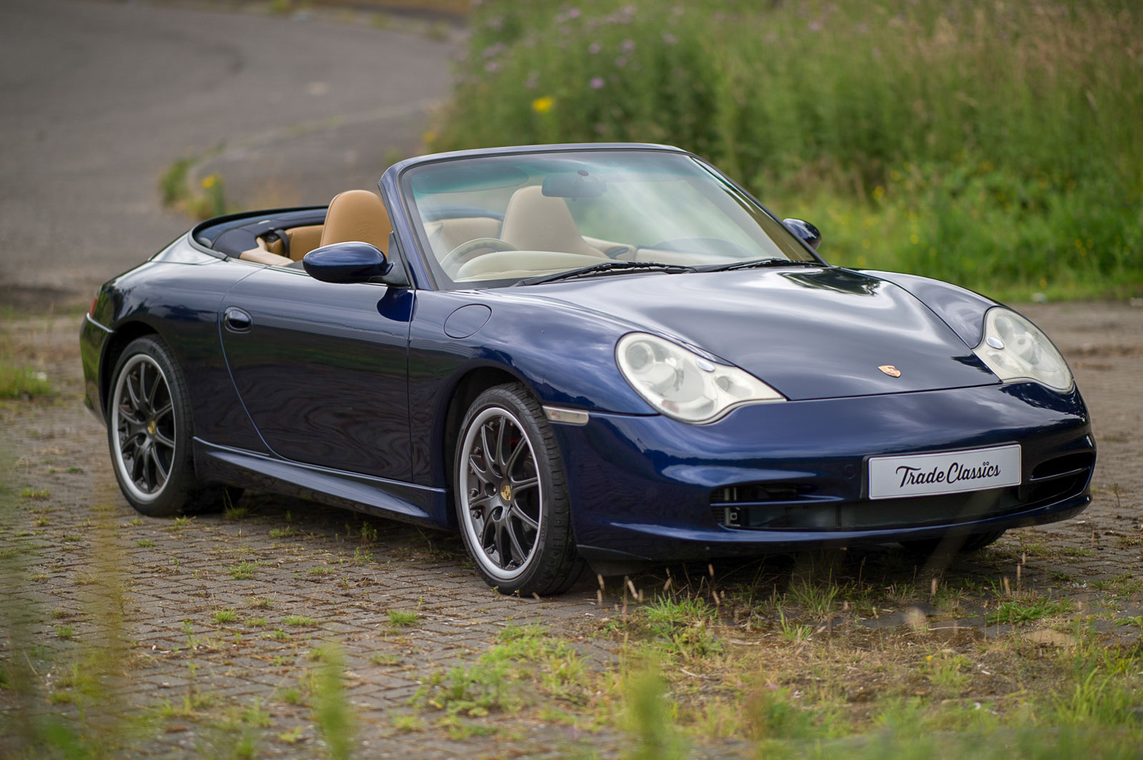 2003 Porsche 911 Carrera 4 Cabriolet (996) |