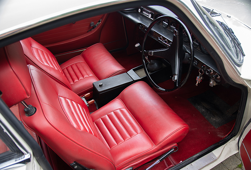 Volvo p1800 seats deals